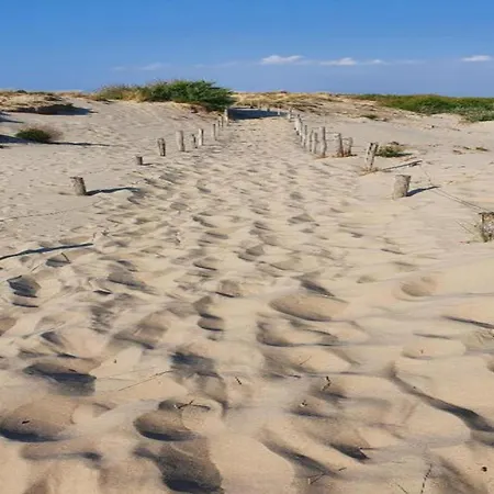 In Near The Beach, Cleaning Included Apartamento Koksijde